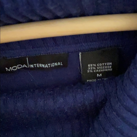 Multi-wear Sweater - Picture 3 of 5